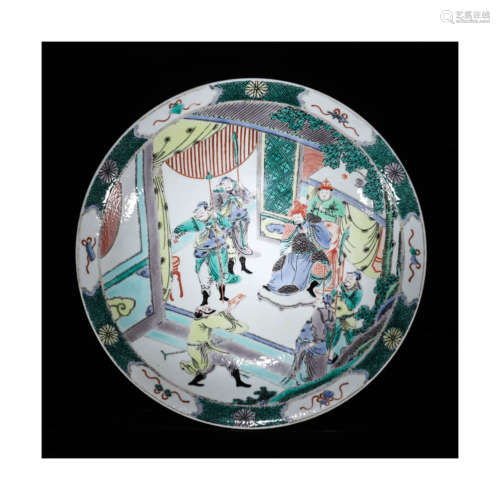 A Blue and White Famille Verte Figure Porcelain Plate