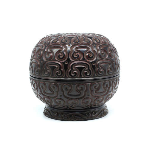 A Carved Black Lacquerwork Box with Cover