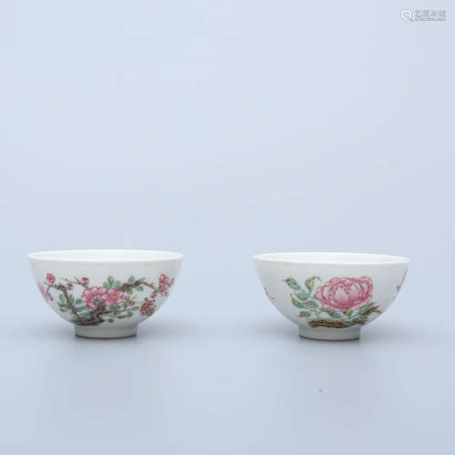 A Pair of Famille Rose Floral Porcelain Bowls