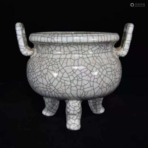 A Ge Kiln Porcelain Double Ears Three-legged Incense Burner