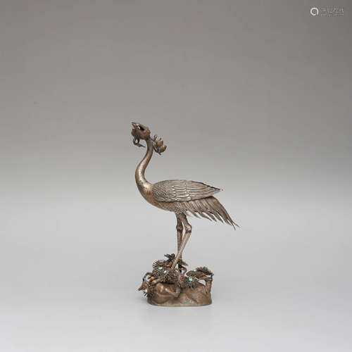 A Silver Red-crowned Crane Ornament