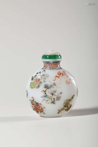 Chinese Enameled White Glass Snuff Bottle