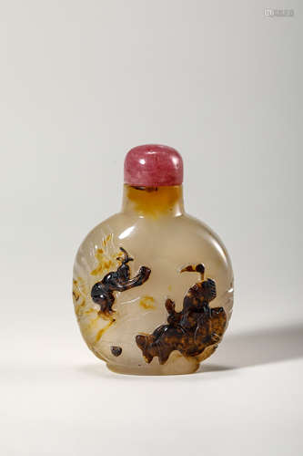 Chinese Silhouette Agate 'Lu Dongbin' Snuff Bottle