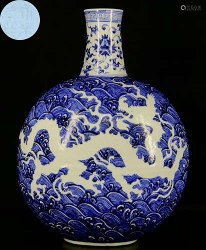 BLUE&WHITE GLAZE JAR WITH DRAGON PATTERN