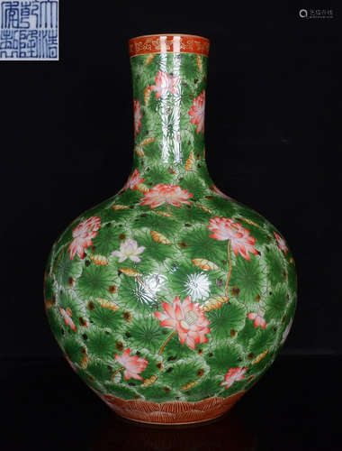 DAQINGQIANLONGNIANZHI MARK ENAMELED GLAZE VASE