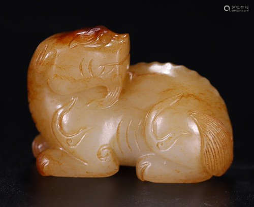 HETIAN JADE SEED CARVED BEAST SHAPED PENDANT