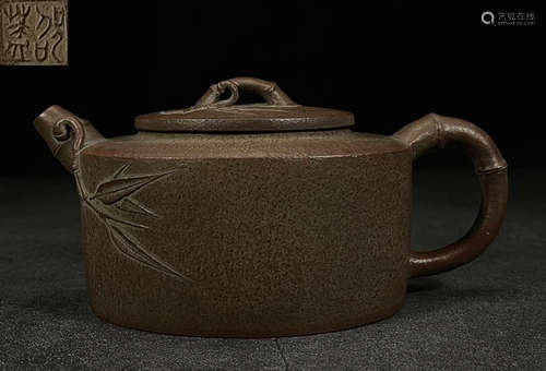 SHAOGAI MARK ZISHA CARVED POT