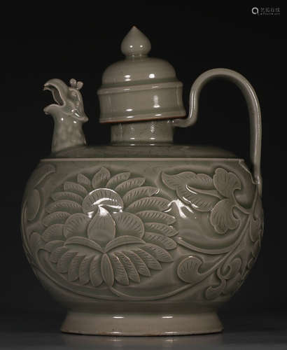 YUEYAO GLAZE CARVED POT WITH FLORAL PATTERN