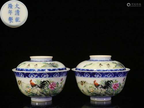 Backflow.  A Pair of Blue-and-white Lidded Cups with Hand-painted Famille Rose Chickens and Flowers Patterns and Yongzheng Reign Mark , the Republic of China