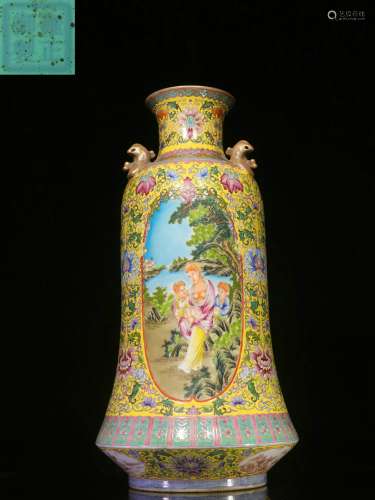 Backflow.  Vase with Hand-painted Western Figures ,  Interlocking Flowers Designs and Yongzheng Reign Mark , the Republic of China