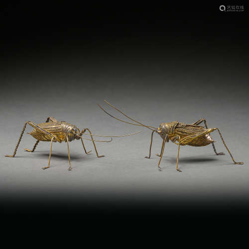 QING DYNASTY, A PAIR OF CHINESE GILT SILVER CRICKETS