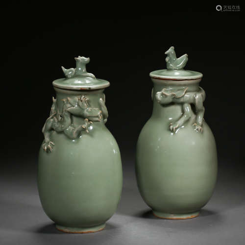 A PAIR OF LONGQUAN KILN CHINESE BOTTLES WITH DRAGON PATTERN