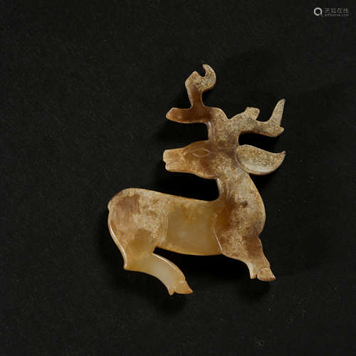 HAN DYNASTY, CHINESE HETIAN JADE CARVED DEER