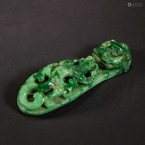 CHINESE QING DYNASTY JADE BELT HOOK