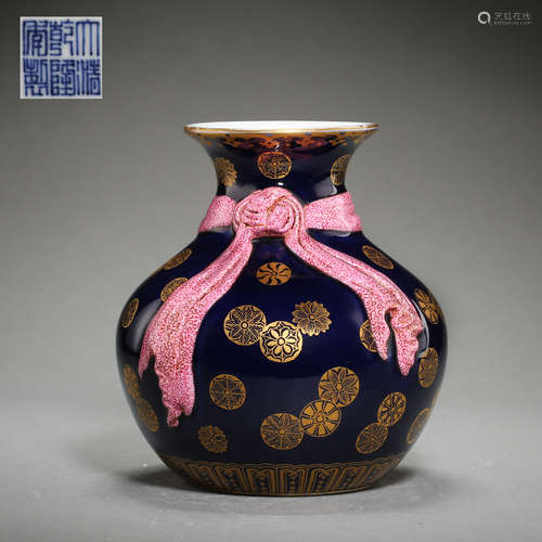 QING DYNASTY, CHINESE QIANLONG BLUE-GLAZED VASE