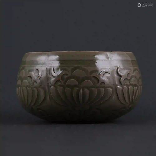 Song Dynasty style Yaozhou Kiln Celadon Carved Flower