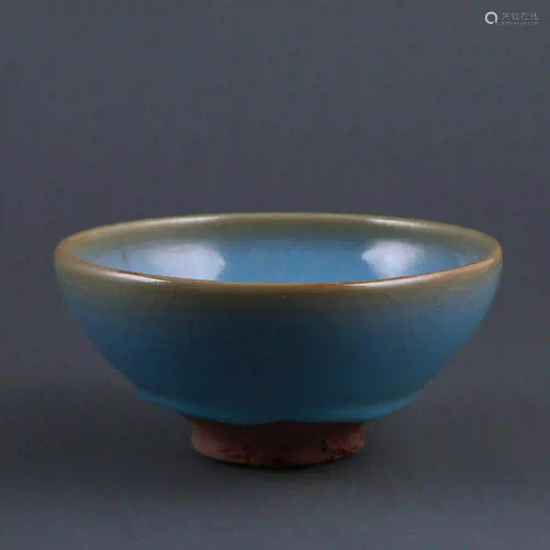 Yuan Dynasty Jun Kiln Sky Blue Glazed Bowl