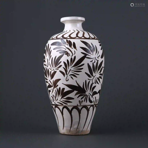 Jin Dynasty style Cizhou Kiln White Ground Black Flower