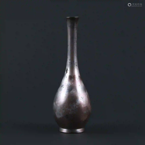 A gilt silver vase made of copper, Showa period, Japan