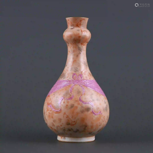 Qing Dynasty style famille rose gold baggage vase