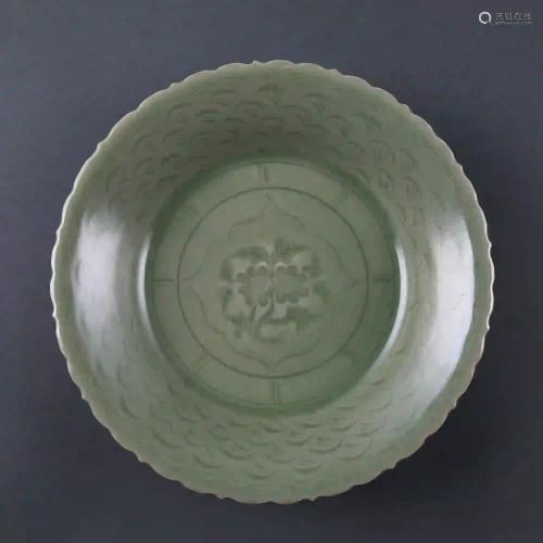 Ming Dynasty Longquan Kiln Celadon Engraved Plate