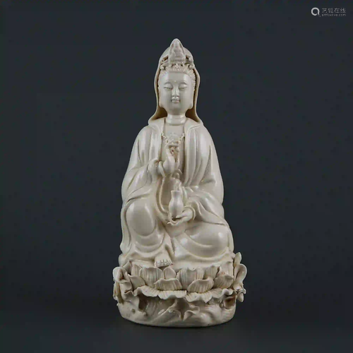 Ming Dynasty Dehua Kiln White Glazed Guanyin Statue 