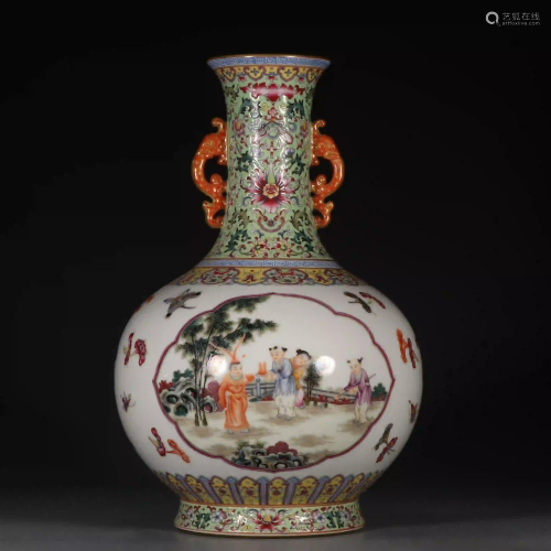 QIANLONG MARK FAMILLE ROSE FLOWERS AND PLANTS PATTERN