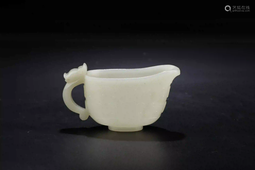 HETIAN WHITE JADE CHI DRAGON CUP