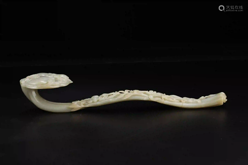 HETIAN WHITE JADE FUSHOU RUYI ORNAMENT