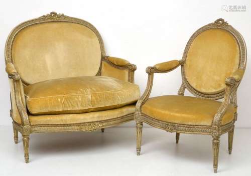 Un fauteuil et une marquise Louis XVI en bois scul…