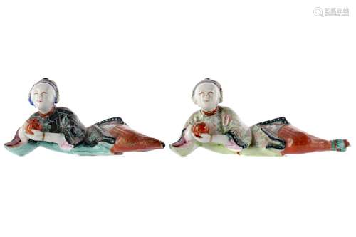 A LOT OF TWO EARLY 20TH CENTURY CHINESE CERAMIC FIGURES