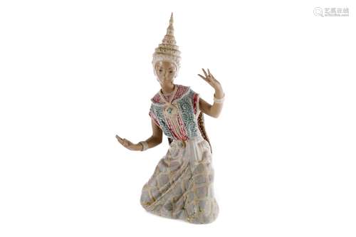 A LLADRO FIGURE OF A 'THAI DANCER'