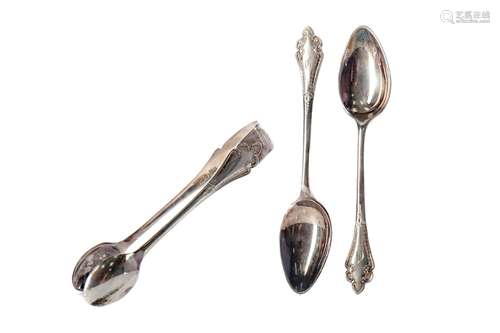 A CASED SET OF TWELVE SILVER TEASPOONS AND TONGS