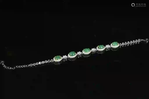 Chinese Jadeite Bracelet