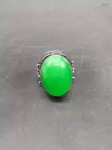 Chinese Ring w Green Stone