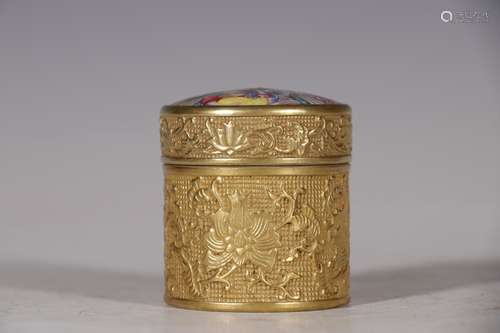 A Porcelain Gold Glazed Jar With Lid