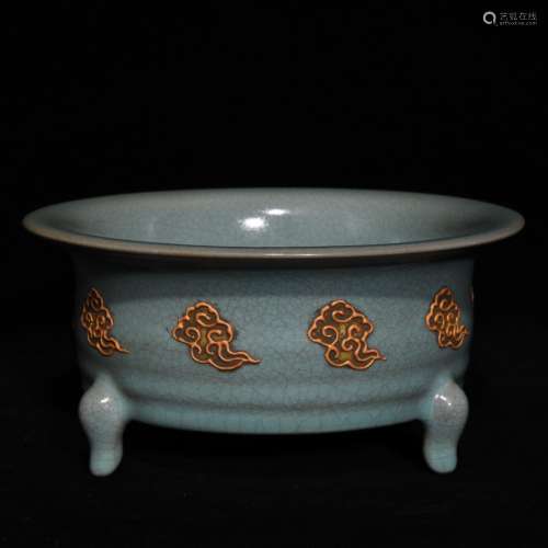 A Porcelain Ru Kiln Censer With Gold Painting