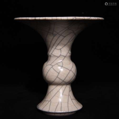 A Porcelain Ge Kiln Vase