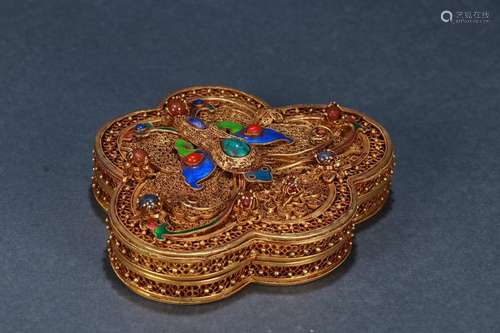 A Gilt Silve Enameling Blue Butterfly Box With Lid