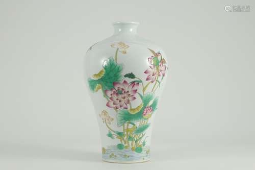 A Porcelain Famille Rose Floral&Bird Meiping Vase With Mark