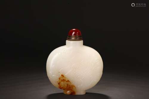 A Hetian Jade Snuff Bottle