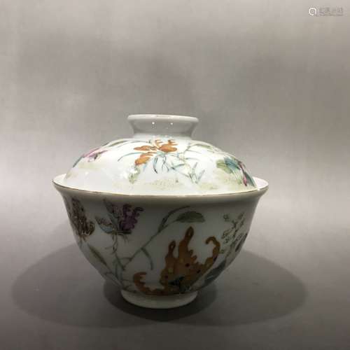 A Porcelain Famille Rose Butterfly&Floral Cup With Lid