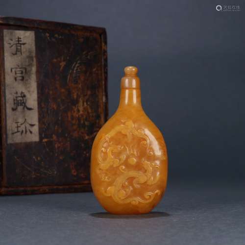 A Tianhuang Stone Dragon Pattern Snuff Bottle, Yu Xuan Mark