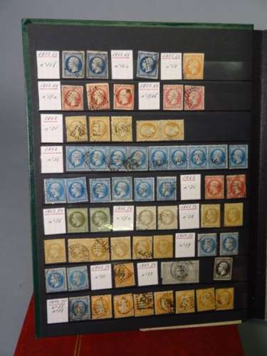 Collection de timbres d'Europe dans deux classeurs…