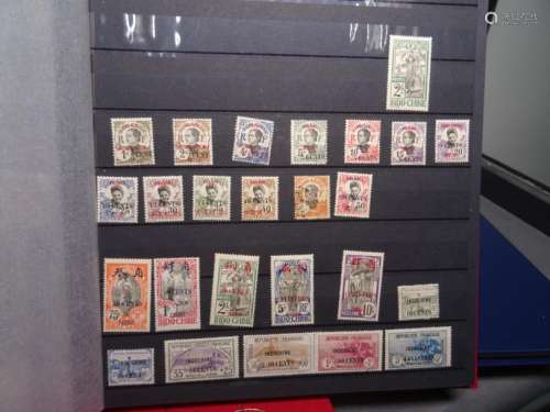 Quatre petits albums de timbres des Colonies Franç…