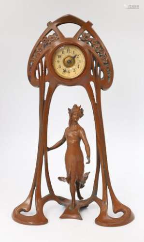 Petite horloge Art Nouveau En régule. A faire rév…