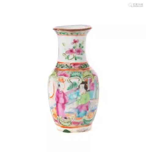 Chinese Famile Rose Cabinet Vase