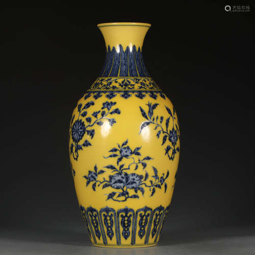 Chinese Yellow Ground Blue White Porcelain Vase