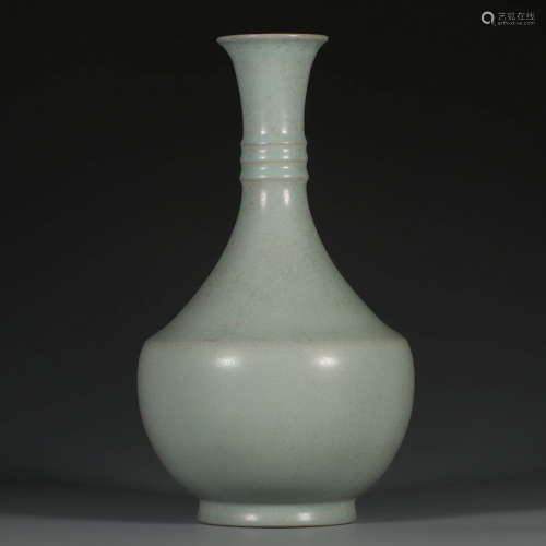 Chinese Ru Yao Style Porcelain Vase