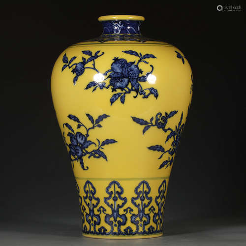 Chinese Yellow Ground Blue White Porcelain Vase